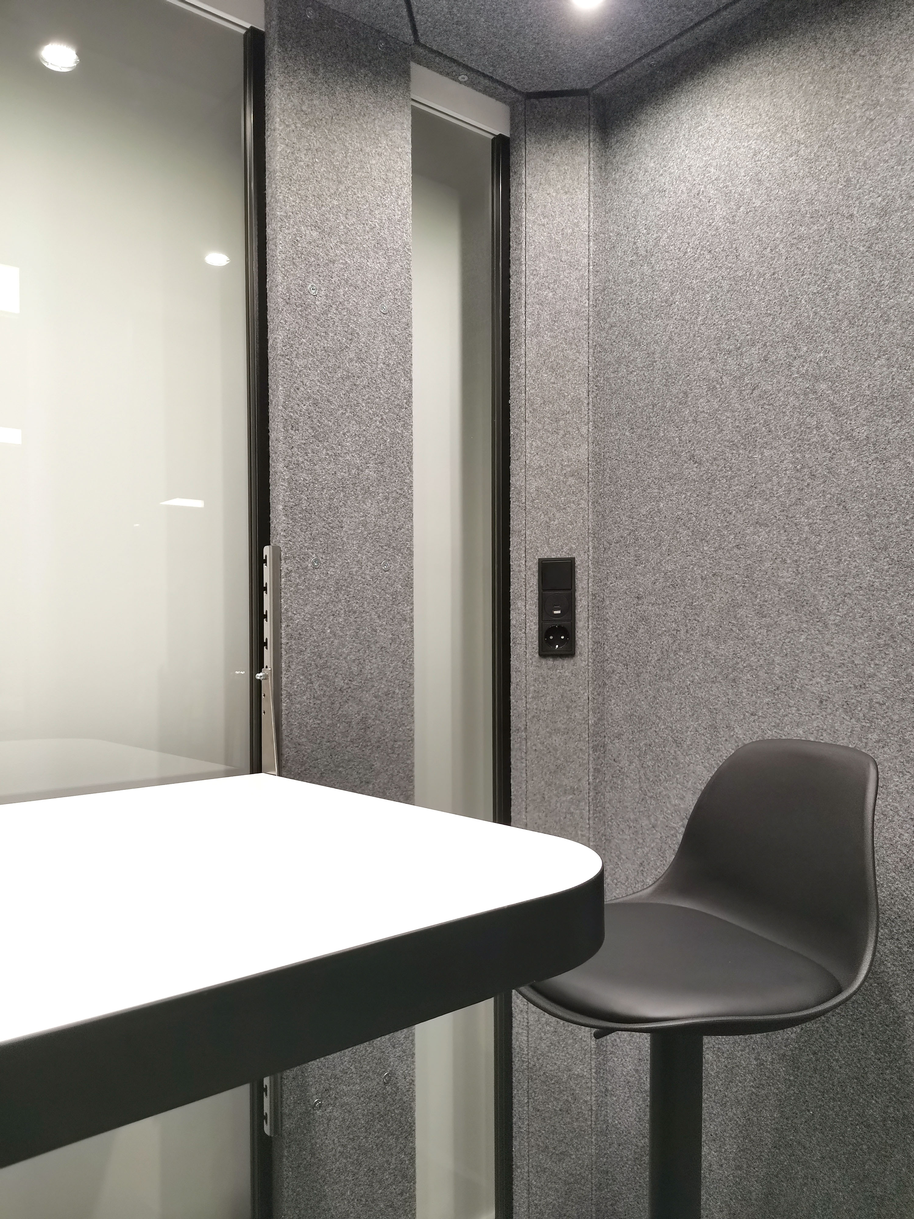 office pod table