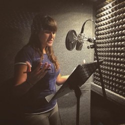 Ana Viñuela - ECO100-2